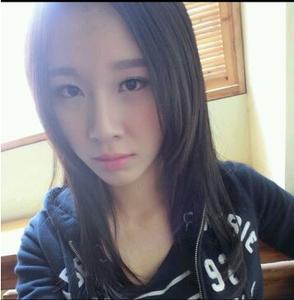 DOTA2美女解說冷冷及神秘男性伴侶照片曝光