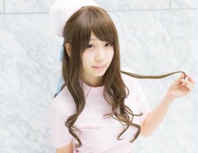 護士服的誘惑！日本清純coser挑戰史上最短護士服