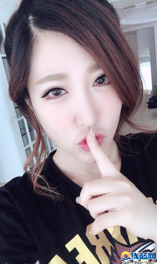 “球王”貝拉爆行業(yè)亂象：阿怡代打與電競(jìng)無(wú)關(guān)