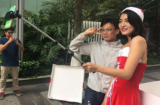女主播打包自己送粉絲   男子：你的胸呢？