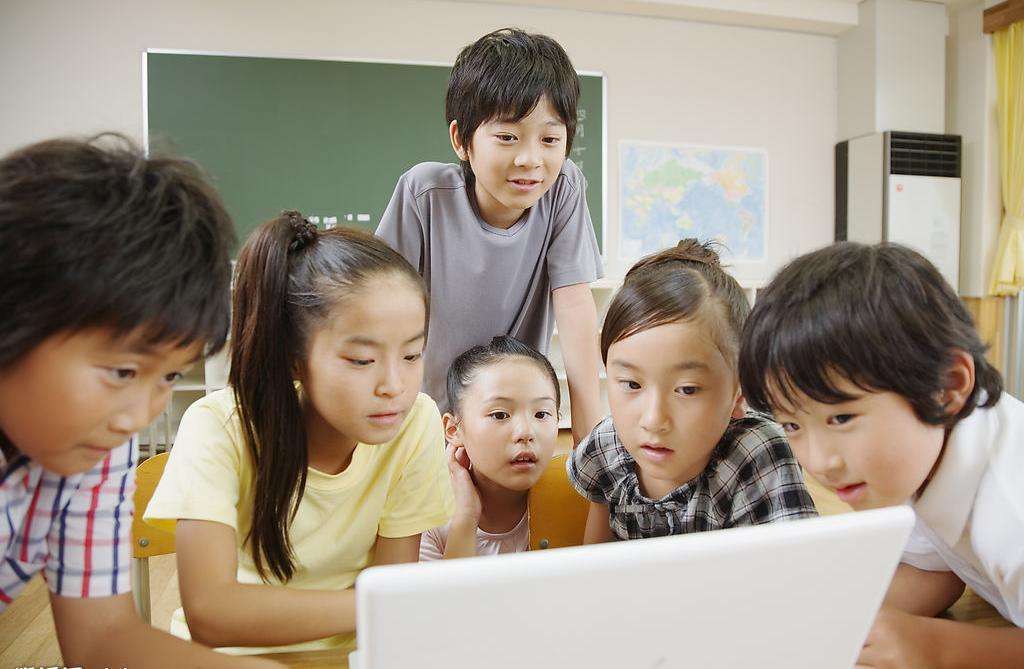 小學生玩手游怒刷5萬多 小學生猜出父親密碼