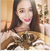 丹麥生蠔有毒？女主播深夜狂吃\