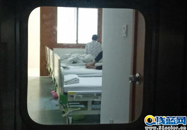 西安20歲小伙肺爛成馬蜂窩 罪魁禍首是網吧空氣