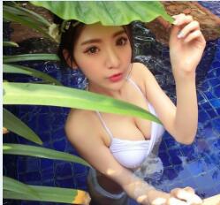 土壕性感學生妹曬私照 和我一起打LOL吧！