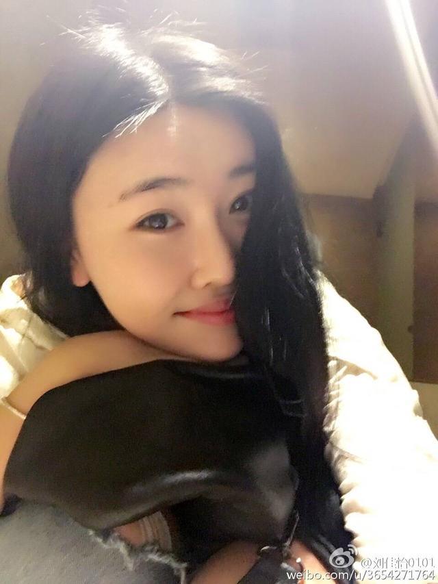 阿怡沉寂許久 近期頻頻發聲到底為哪般？