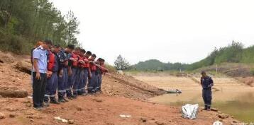 15歲少年自殺留遺書：我不愿啃老！