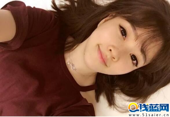月入上百萬！ 萬州90后美女主播登全國榜首