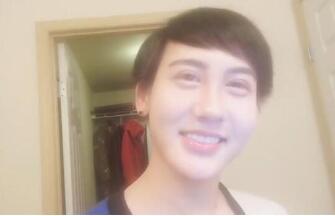 蛇精男直播遭20萬人砸便便   蛇精男竟說....