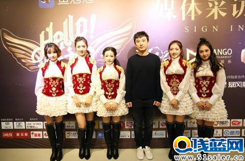 王思聰的一天：面試30位女主播 零點和林更新開黑