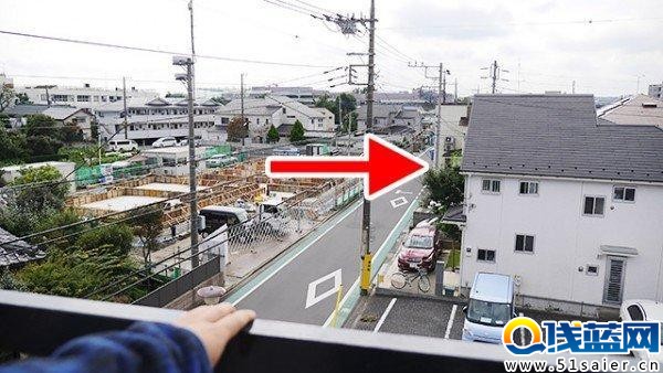 神了！日本一男子为充电玩手游接出200米电源线