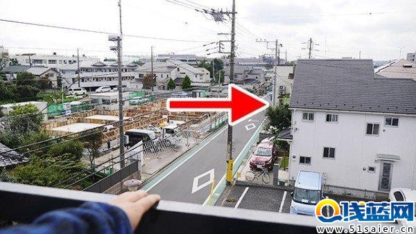 神了！日本一男子為充電玩手游接出200米電源線