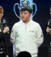 英雄聯盟QG戰勝FNC 賽后UZI代表QG接受了采訪