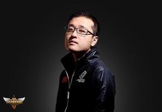 LOL前職業選手笑笑解說被質疑代打后微博怒剛一波