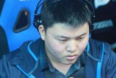 小狗UZI在RNG首秀即獲得成功 國外網友評論