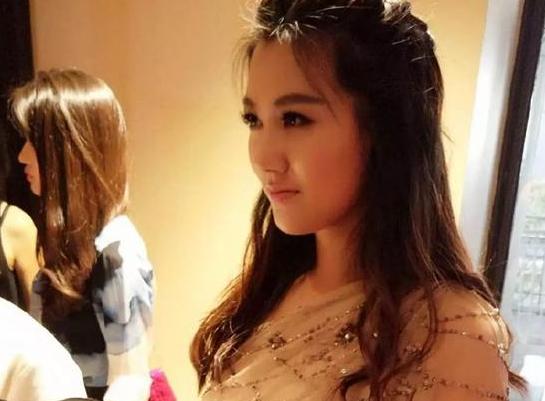 lol小蒼  紅人峰會(huì)秀驚艷美照 自曝睡不著騷擾小智