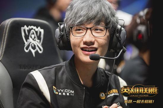 lol s6 C9三路被破成功翻盤 LCK三隊全勝