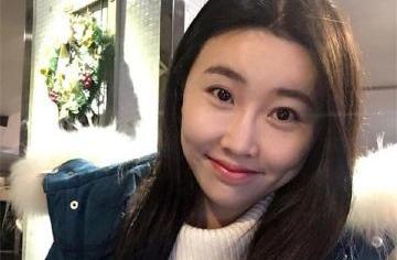 lol阿怡 阿怡直播自嘲：我確實(shí)欠罵，越罵我越該好好直播